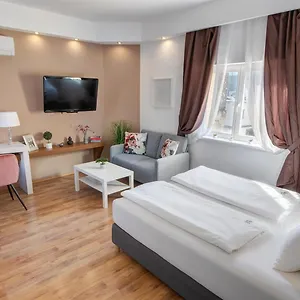  Apartamento Premium Szervita Square Hungría